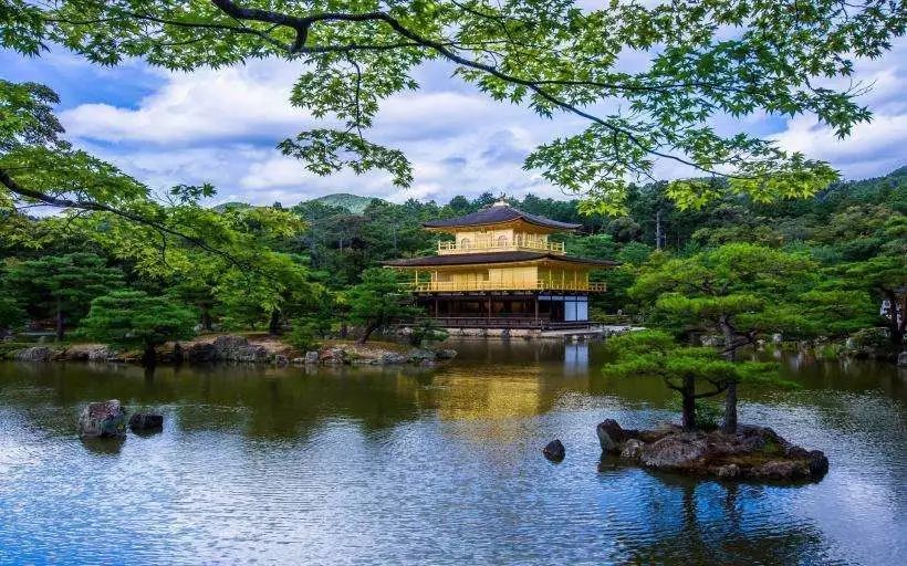 日本的大氣污染防治是典型的先污染后治理案例，并取得煥然一新的成效